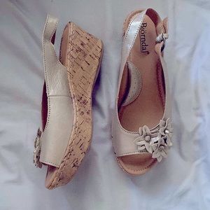 Bjorindal Daphne Champagne color with flower design wedge